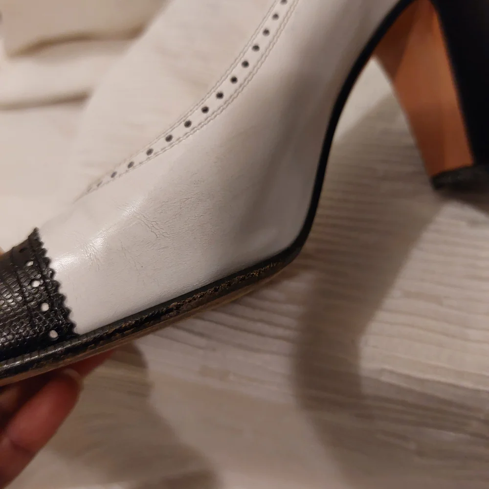 Leather Salvatore Ferragamo Black and White Heels Size 6.5 - Picture 10 of 15